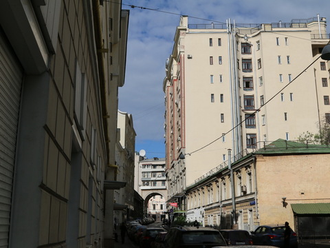 Большой Гнездниковский переулок