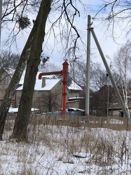 Красный кран