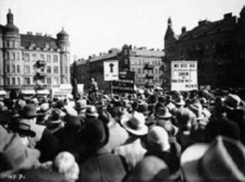 Riots at Möllevången // Möllevångskravallerna