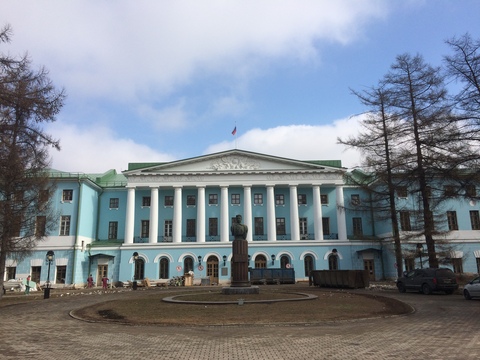 Суворовская площадь