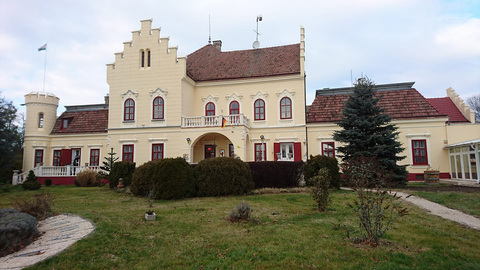 Bay (Pókvárpusztai)-kastély, Tét