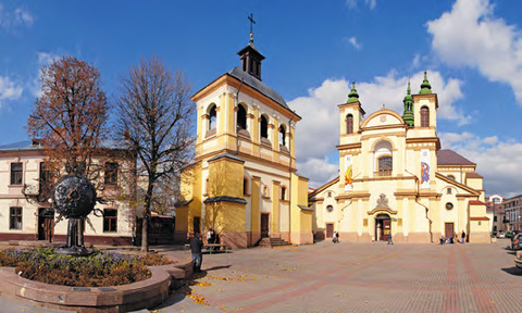 Kolegiata. Muzeum Sztuki Przykarpacia