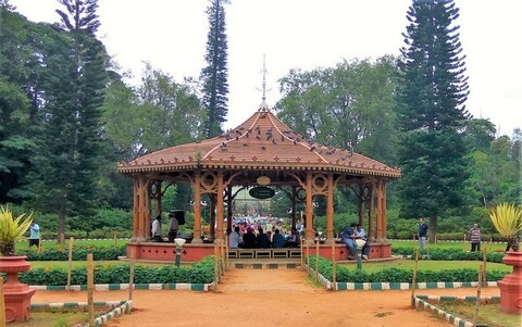 Band Stand