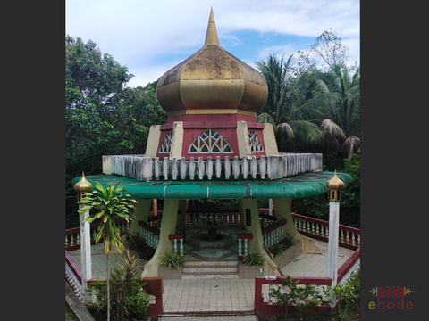 Mausoleum of Sultan Sharif Ali