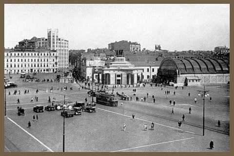 Арбатская площадь