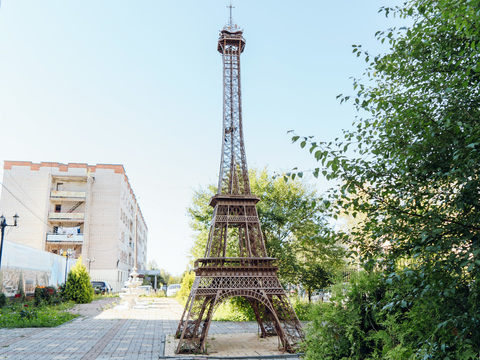 Арзамас. Эйфелева башня и Тауэрский мост