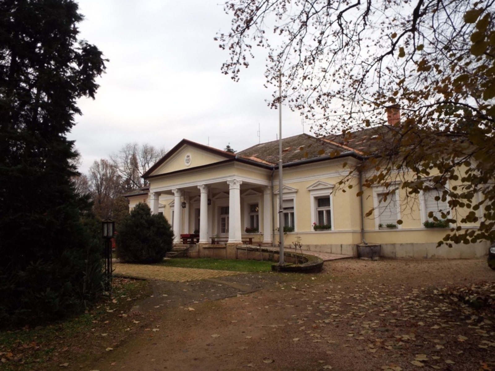 Pázmándy – Petheő – Lyka – Brauch-kastély, Ráckeresztúr