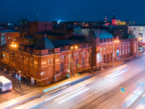 年轻观众剧院的大楼（第1届大会）