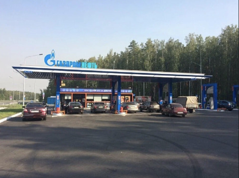 Поклонный крест и АЗС