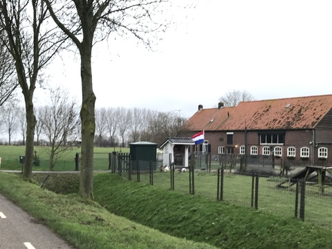 Eier-, jamstalletje en schorten