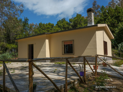 Raddusa, Bottazze Demanio Forestale