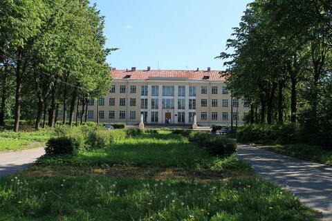 11.	Первый лабораторный корпус