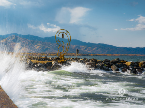 СКУЛЬПТУРА «УХО БАЙКАЛА»