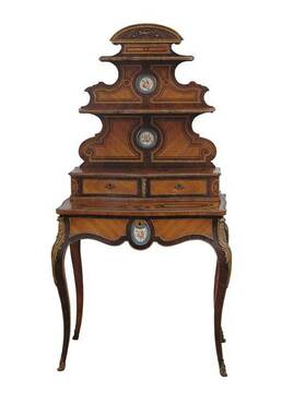 Секретер Катарине Констатиновић