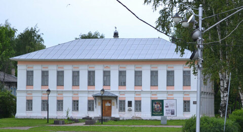 "Шаламовский дом" (Выставочный зал картинной галереи)