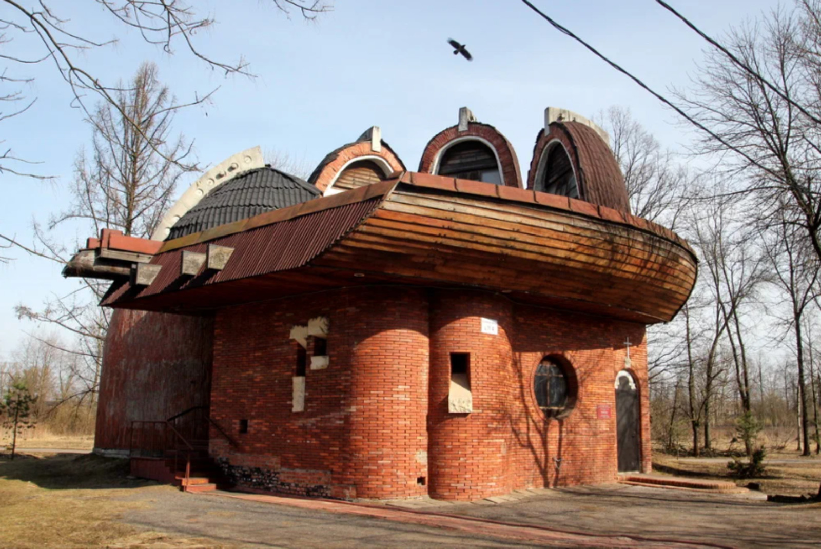 浮桥站(得名于军用浮桥设备)