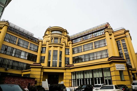 Кузнецовский корпус МАРХИ (бывшие мастерские Строгановского училища)