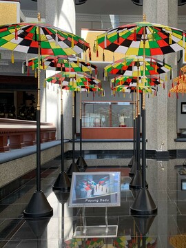 Payung dadu 多色皇伞