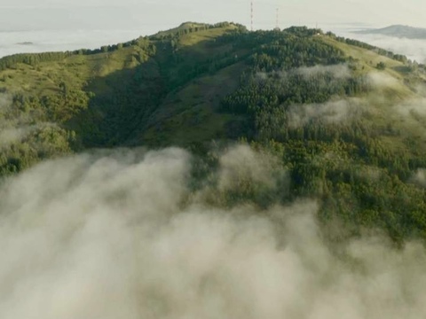 ГОРОД СРЕДИ ГОР: КОМСОМОЛКА И ТУГАЯ