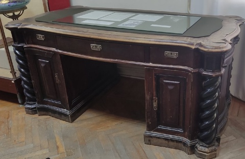 Стол последнего атамана