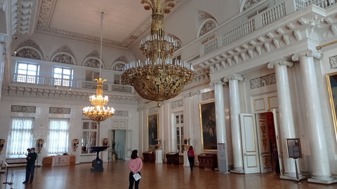 Фельдмаршальский зал (зал 193)