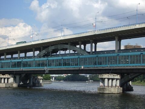 Лужнецкий метромост
