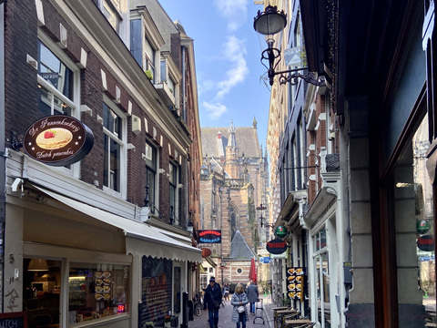 Gravenstraat: The Street of Counts and Distilleries