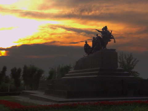 Площадь им. Василия Чапаева