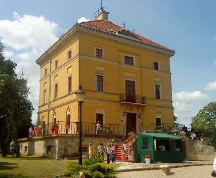 Vay vadászkastély, Tiszacsege