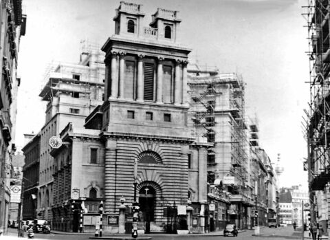 Церковь Сент-Мери Вулнот