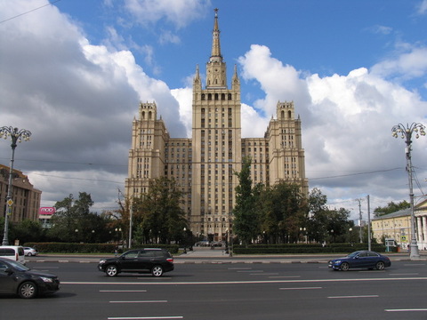 Высотка на Кудринской площади