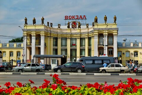 Вокзал Воронеж-1, площадь генерала Ченяховского,1