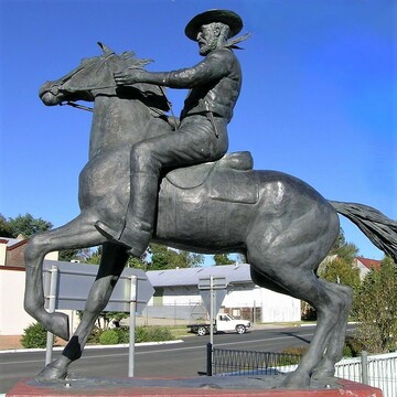 Thunderbolt's Statue