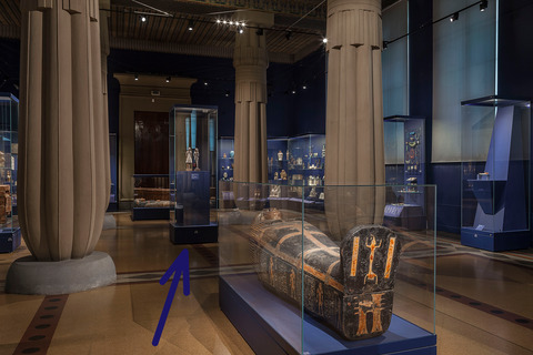 The display at the centre of the room includes a statue of Amenhotep and his wife the priestess Ranna