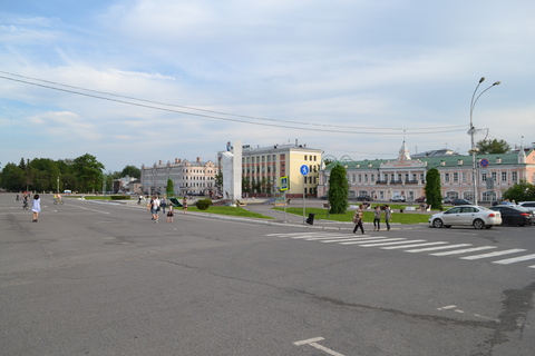 Площадь Революции и начало улицы Марии Ульяновой