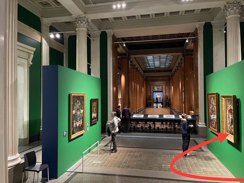 >>> Пройдите в Зал 19 (зеленый)