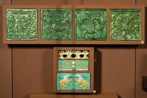 Изразцы из церкви Святой Троицы в Костроме