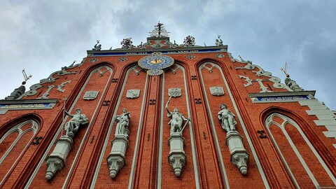 Фасад здания