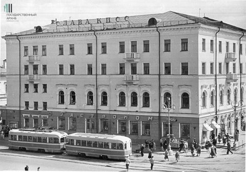 Книжный на углу: ЦГ – магазин, который дал неформальное название Театральному скверу