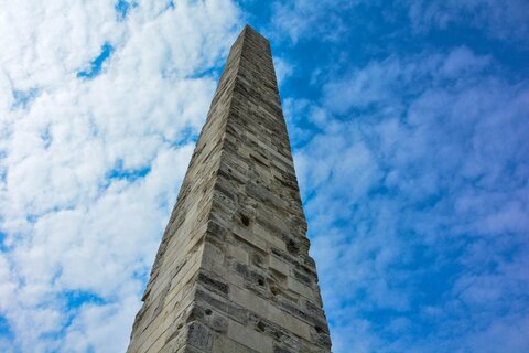 Обелиск Константина