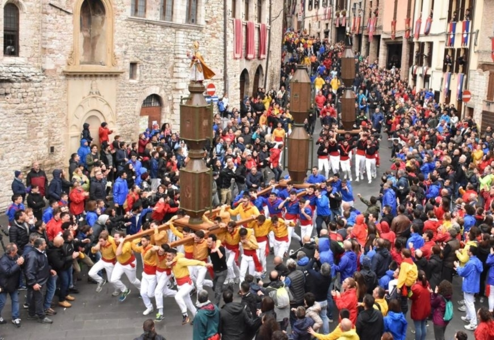 - ore 18.00 - Calata dei Neri