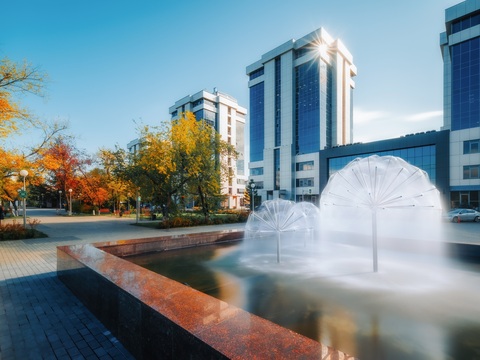 Фонтан «Деловой» в сквере Иркутск-сити