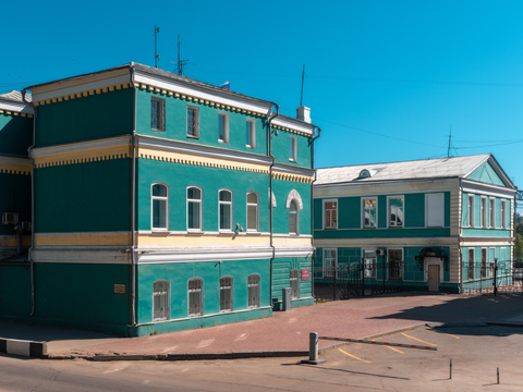 格拉兹科沃市小学 儿童庇护命名后普拉通 佩特罗维奇 苏卡乔夫（现为第5号综合医院）