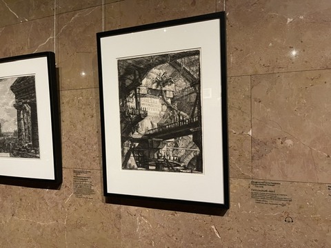 Правая колоннада. Пиранези. Титульный лист серии “Carceri d’invenzione di G Battista Piranesi archit vene”