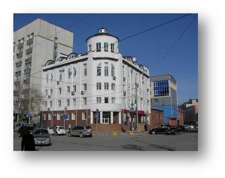 Многоэтажное здание (угол ул. Водопроводной, 34 и ул. Хохрякова) – торговая лавка А.И. Текутьева