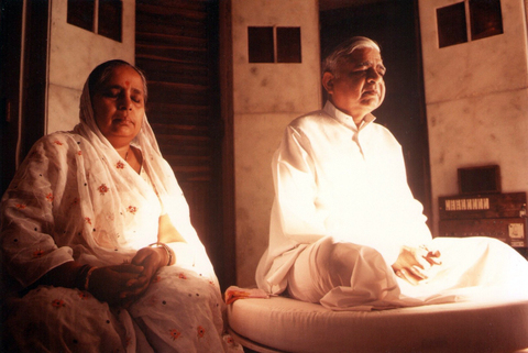 ACHARYA S.N. GOENKA & ACHARYA ILLAICHIDEVI GOENKA