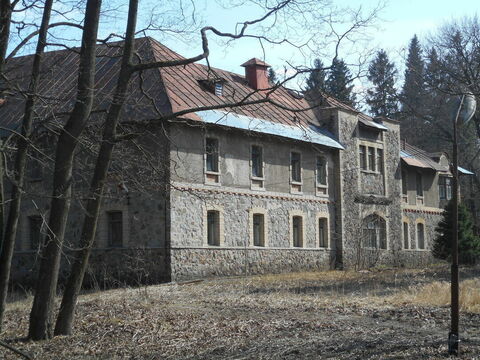 Конный двор